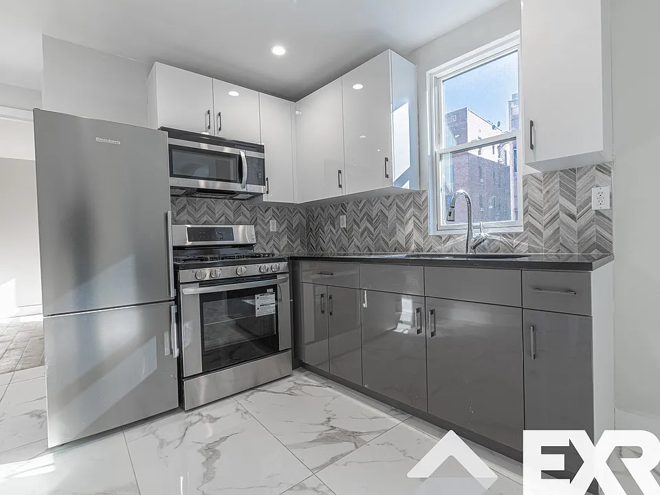 800 Empire Blvd #3H