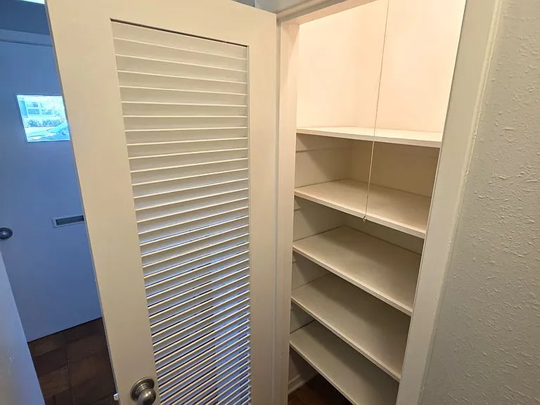 548 Pelican Ave — Photo 9