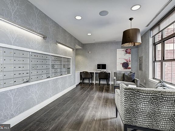 4th image of 1111 Oronoco St Unit 330
