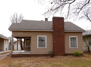 1217 W Oklahoma Ave, Enid, OK 73703