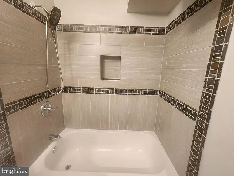 303 Folcroft St #2 — Photo 7