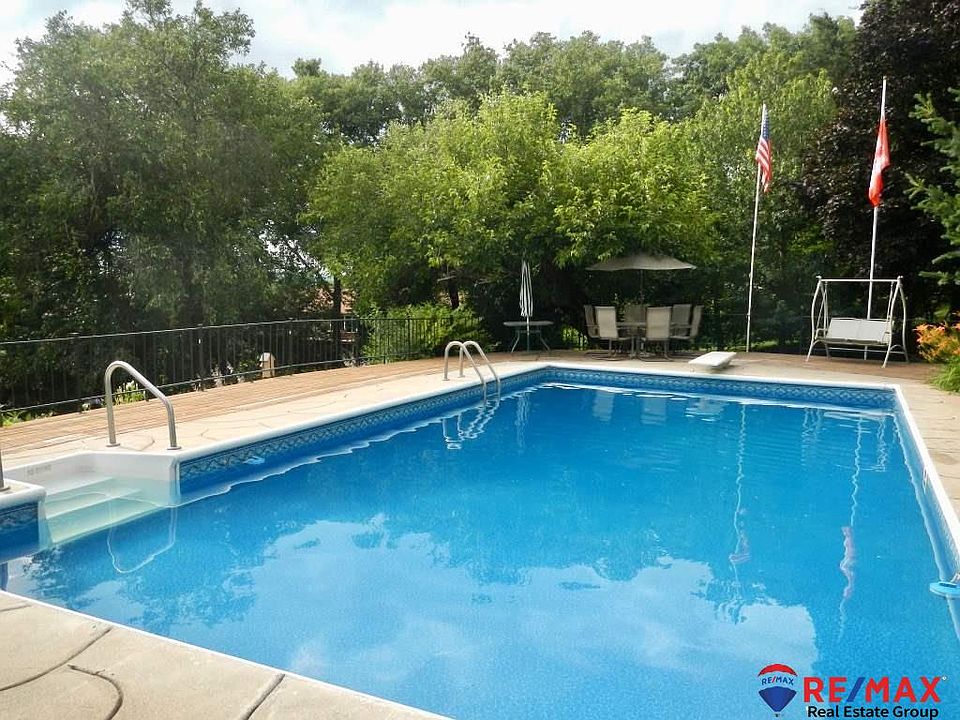 1st image of 21416 Honeysuckle Dr