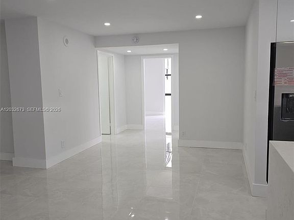 5th image of 17021 N Bay Rd APT 601