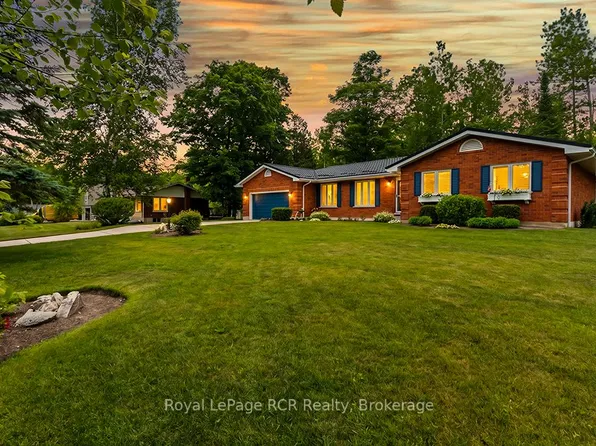25 Graham Cres N, South Bruce Peninsula, ON N0H 2G0