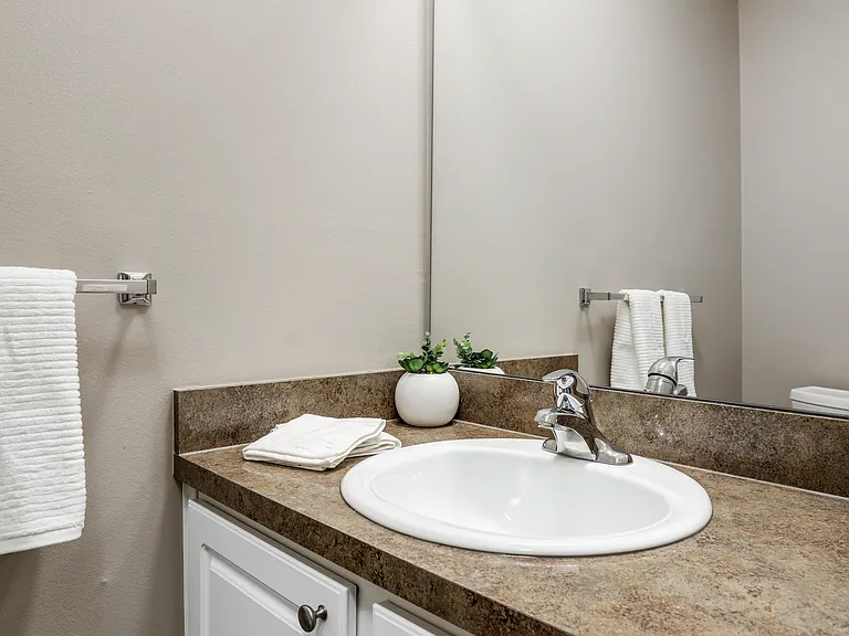 Edgewood Court North — Photo 6