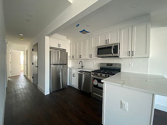 4th image of 601 Barbadoes Dr #1
