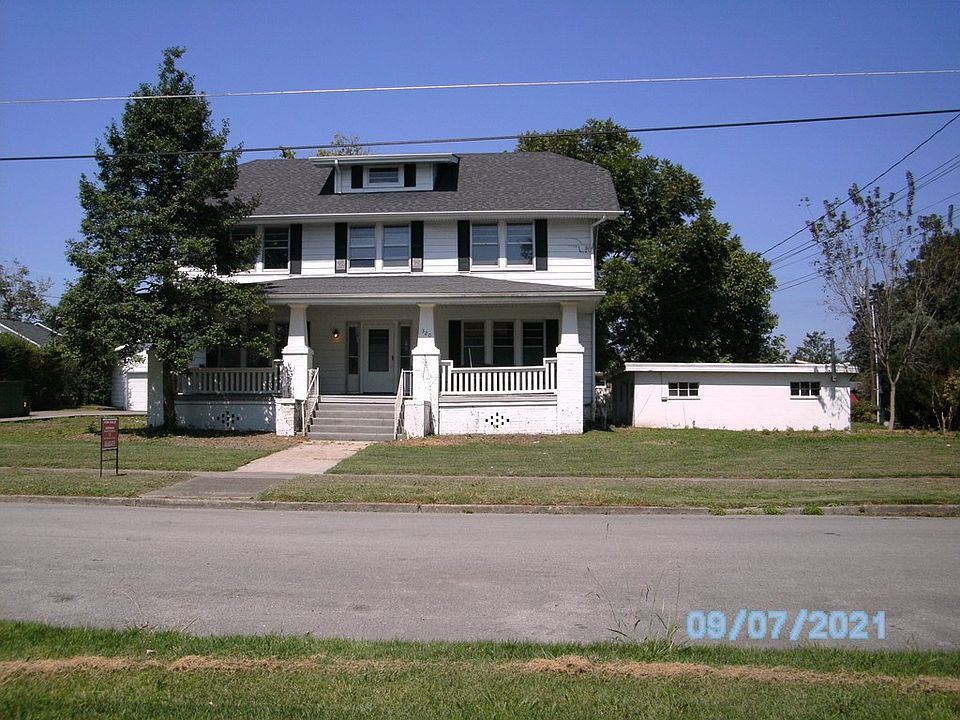 2nd image of 320 Pine St