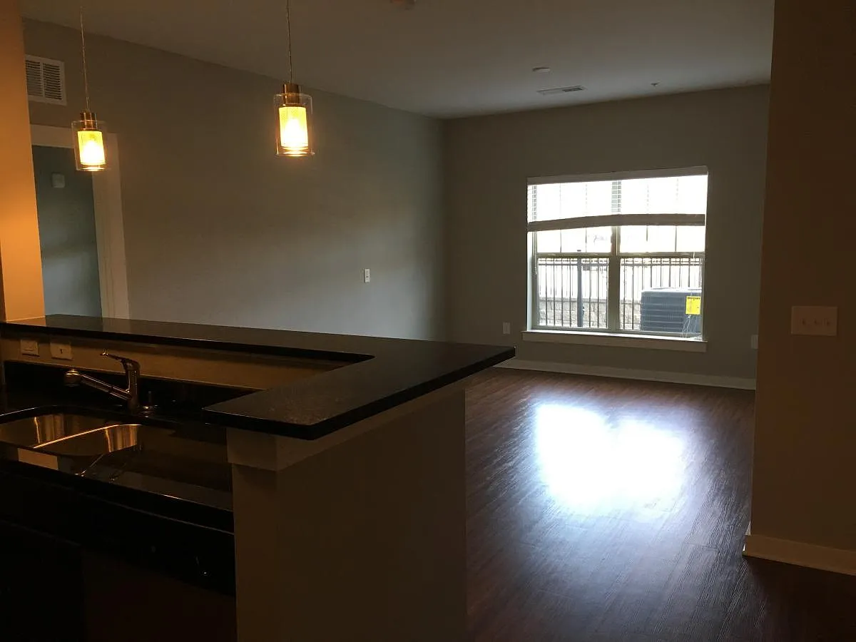 Building Photo - 414 Rosedale Ave #110