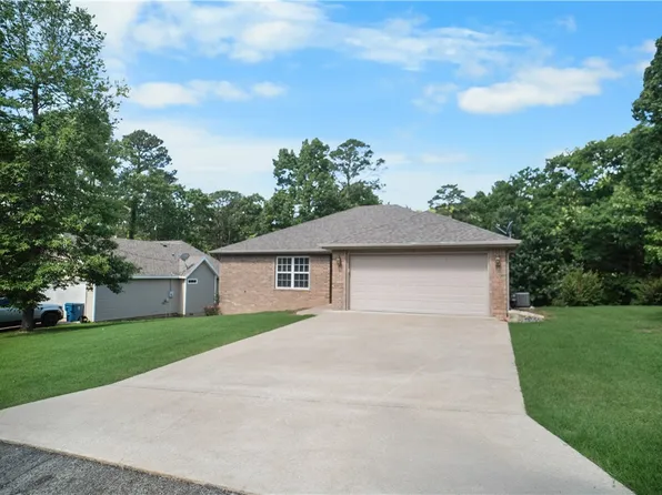 6 Saint Agnes Ln, Bella Vista, AR 72714