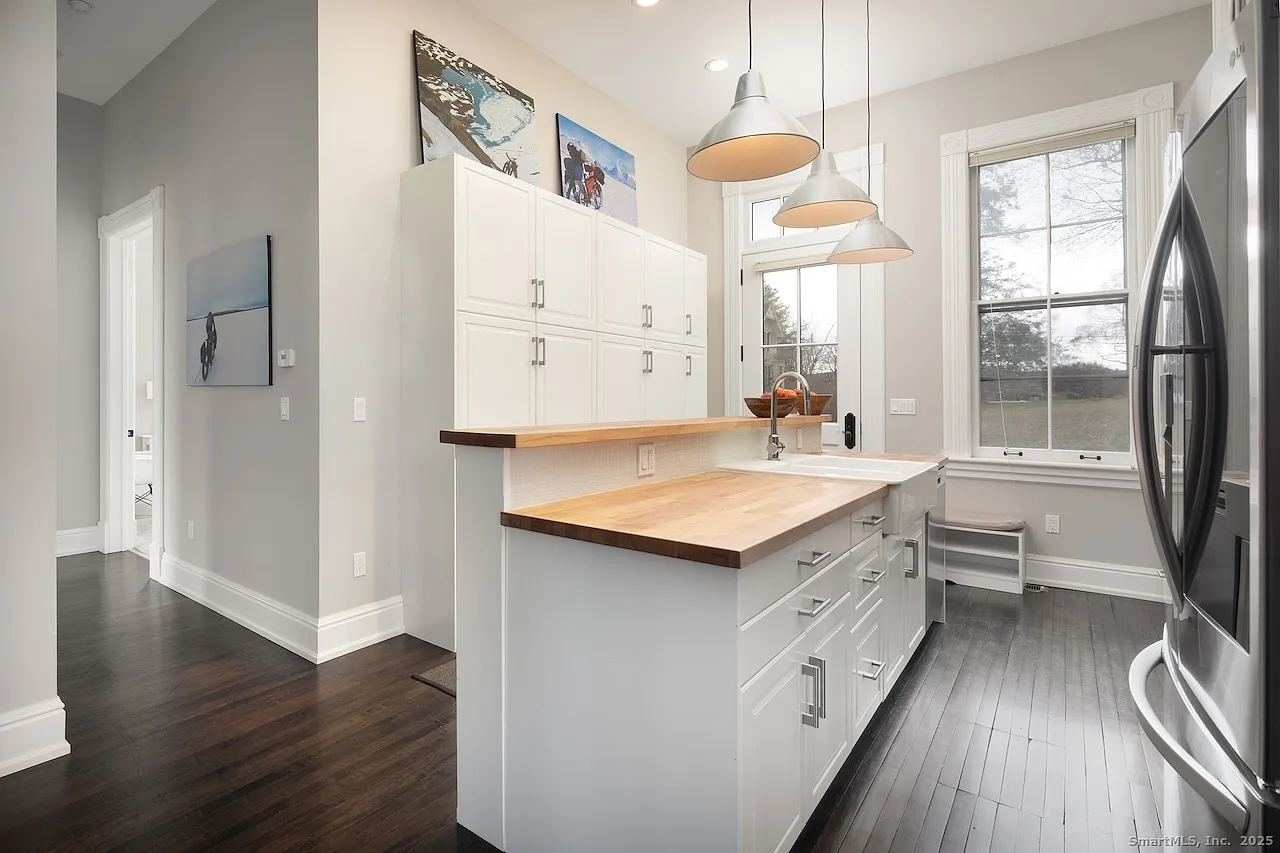2 bed, 3.0 bath, 1588 sqft, $7,000 — Photo 4