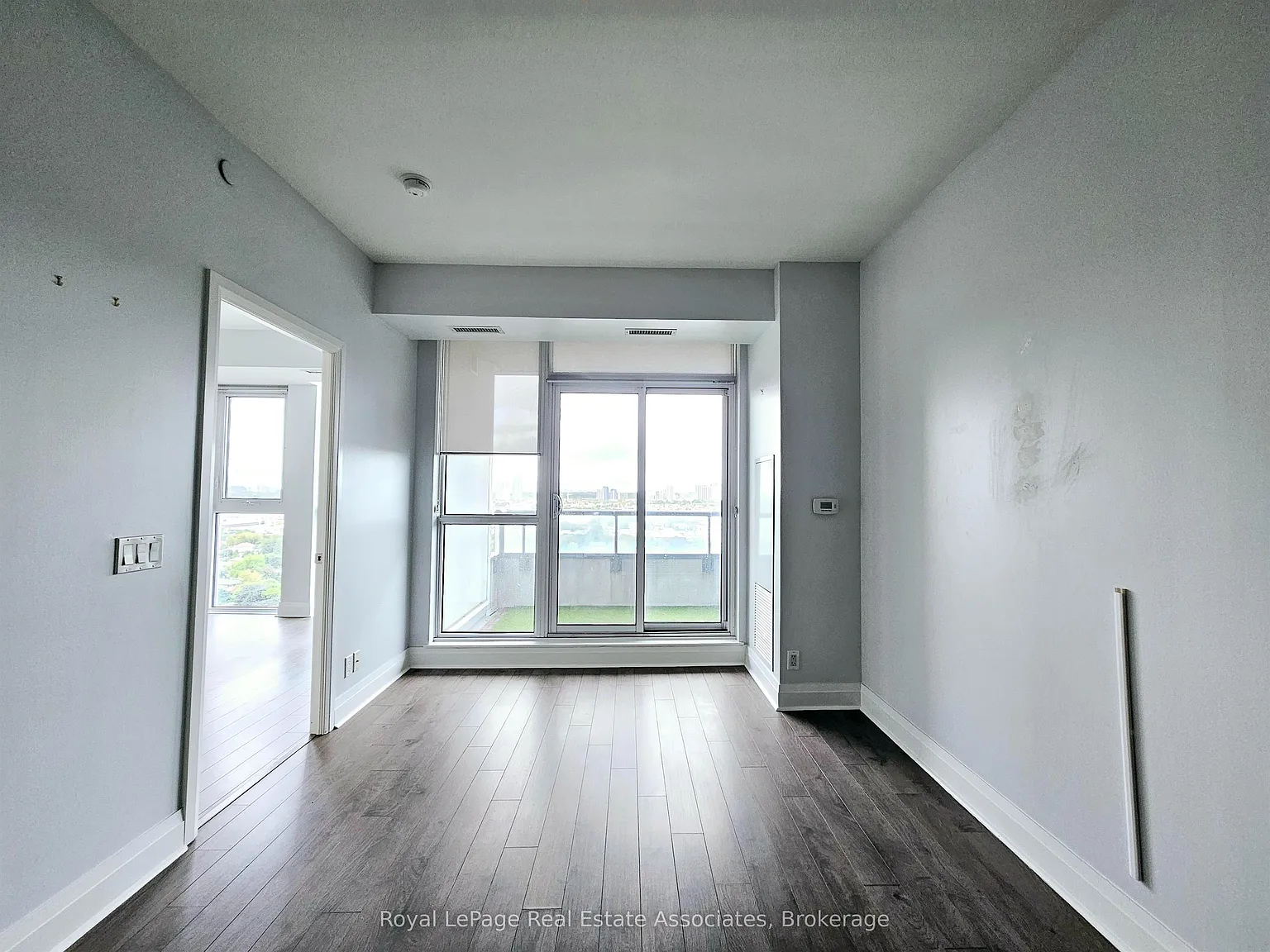 Park Towers at IQ — Photo 1