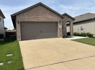 517 Presidio St, Aubrey, TX 76227