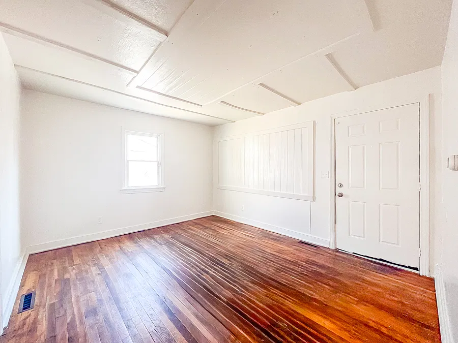 3 bed, 720 sqft, $1,199 — Photo 4