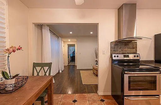 4353 Illinois St — Photo 7