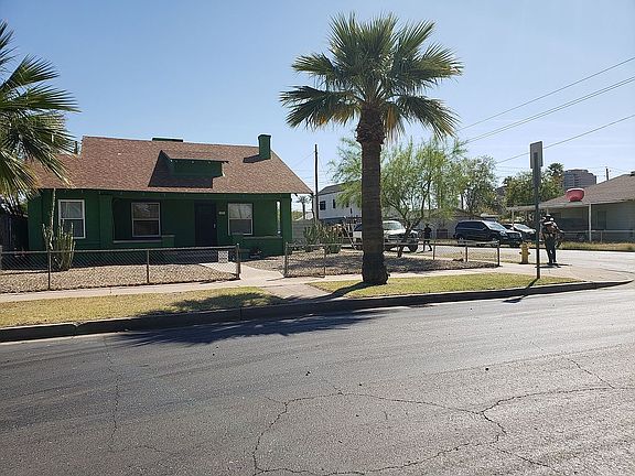 1001 EXTERIOR FACING NORTH