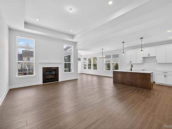 5th image of 1490 Turner Dr #2