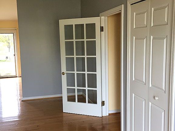 4th image of 7221 Olde Farm Ln