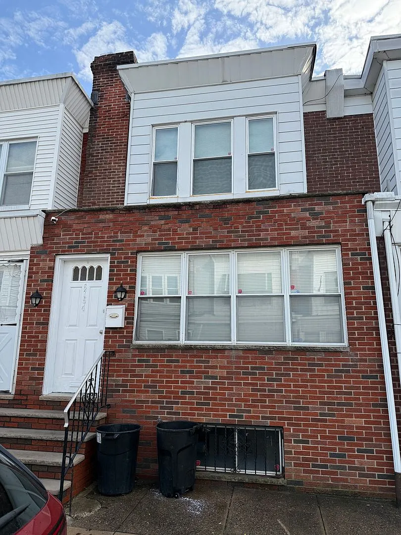Modern 4 bedroom Home-Southwest Philadelphia — Photo 2