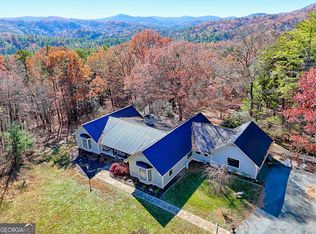 428 Orchard View Ln, Lakemont, GA 30552