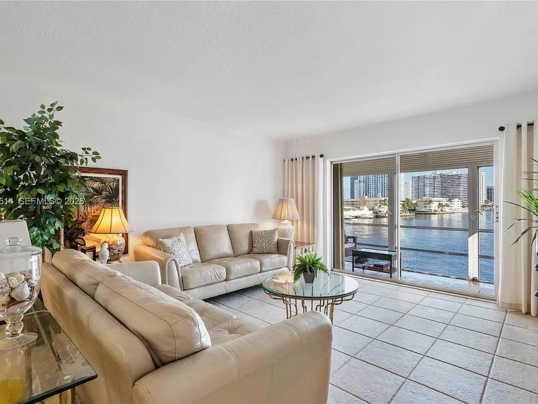 2600 Diana Dr #311 — Photo 21