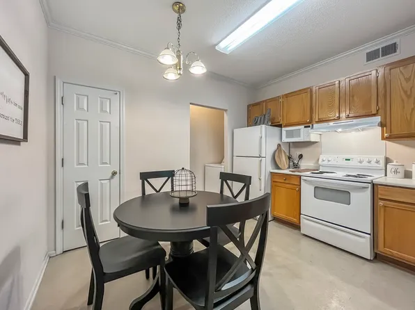 Camden Grove Apartments