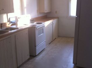 10 State St APT A, Windsor, VT 05089