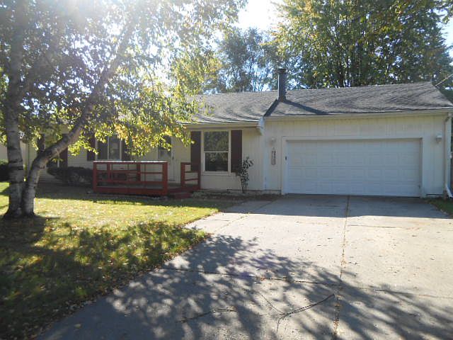 1st image of 3441 Crestmont Dr