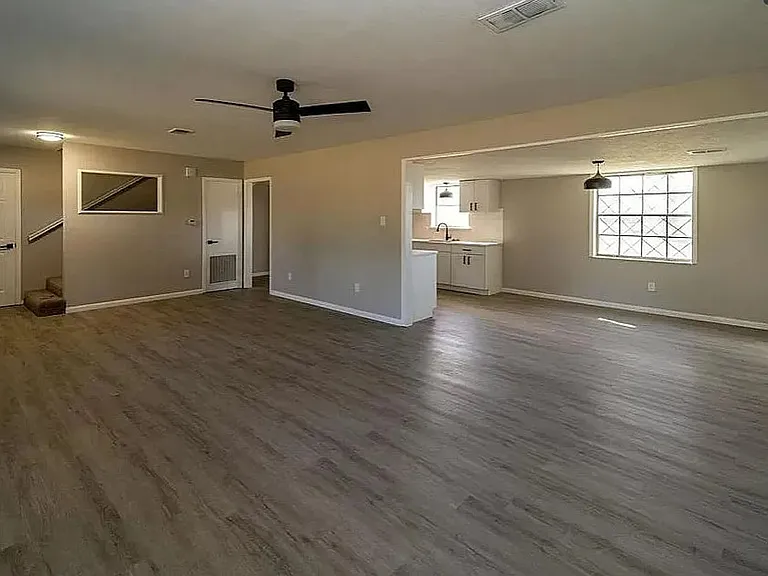 2712 Seattle Ave — Photo 10