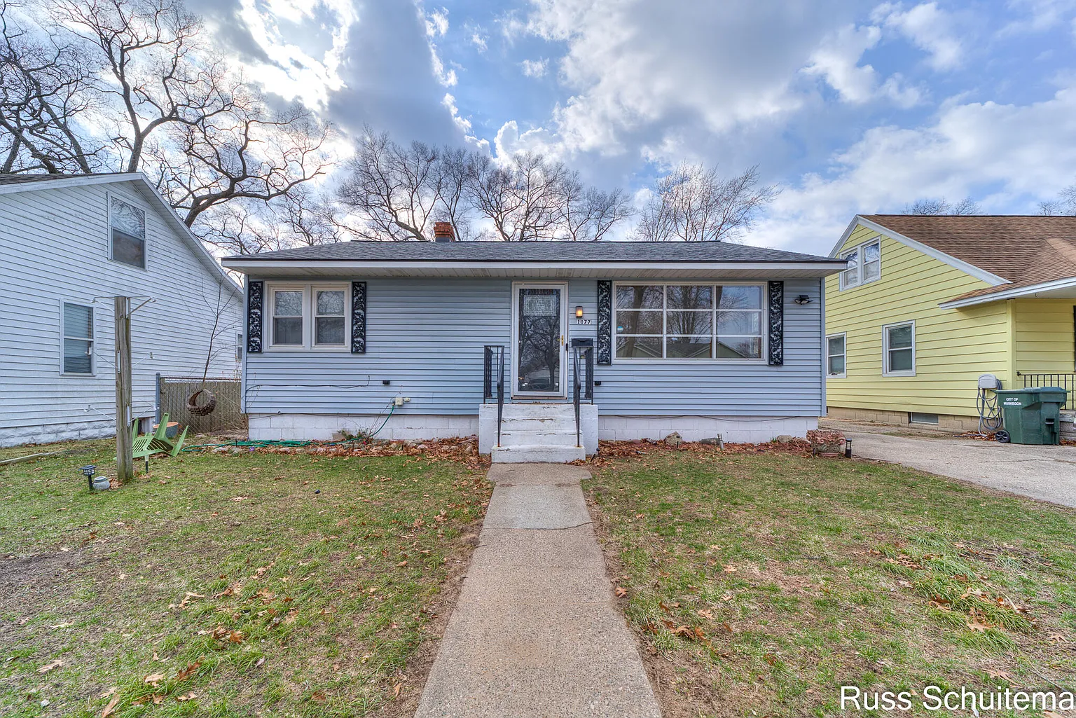 1177 Green St photo 1