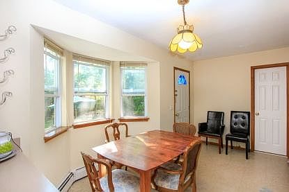 2nd image of 15 Hampton Bays Dr