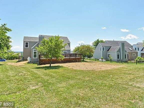 4th image of 110 Redhaven Ct