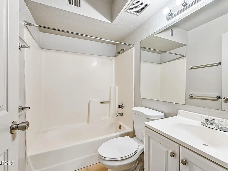 1560 W Sahuaro Dr #1 — Photo 11