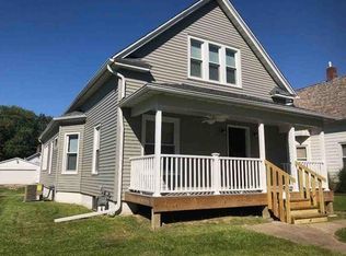 1829 3rd St #1M, Moline, IL 61265