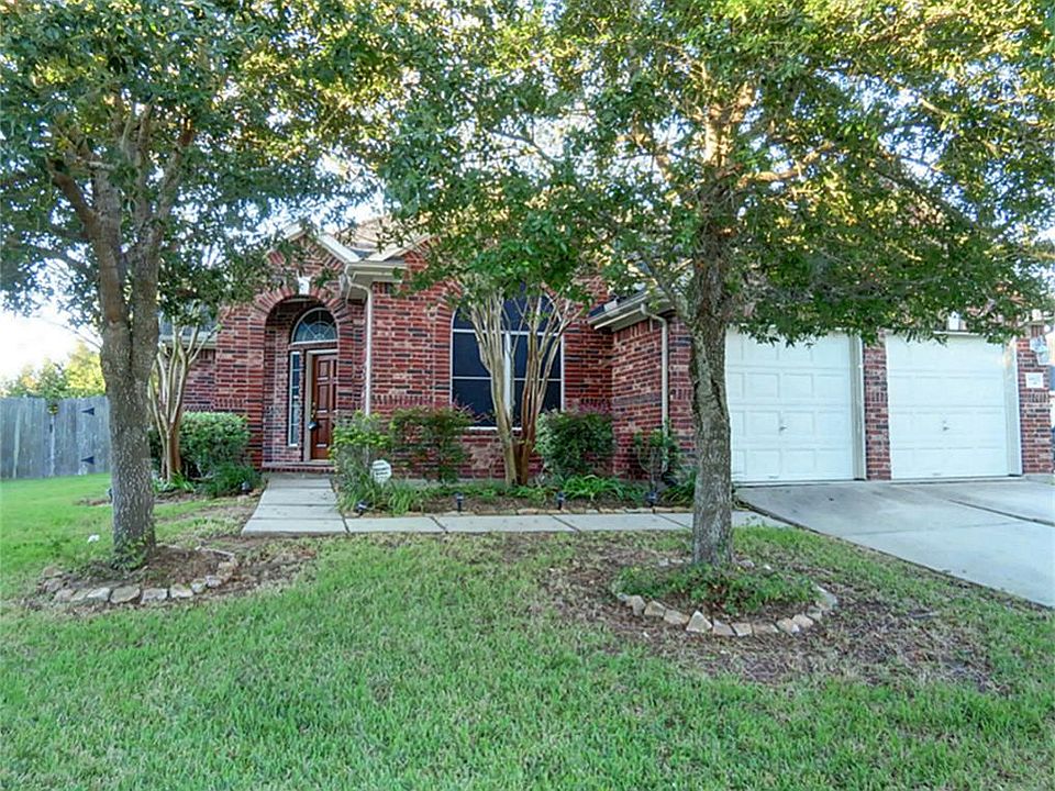 1st image of 4802 Waterside Village Ct