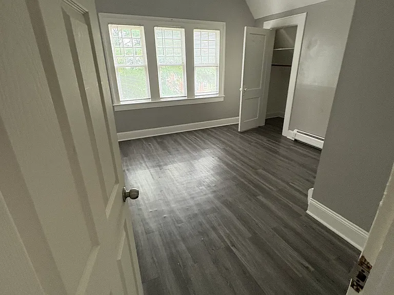 860 Park Ave #10 — Photo 3