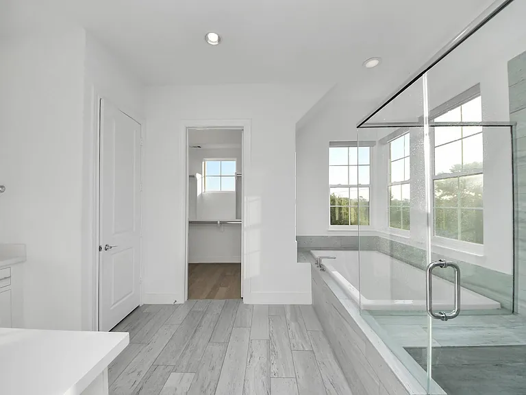 4005 Woodshire Village Est — Photo 29