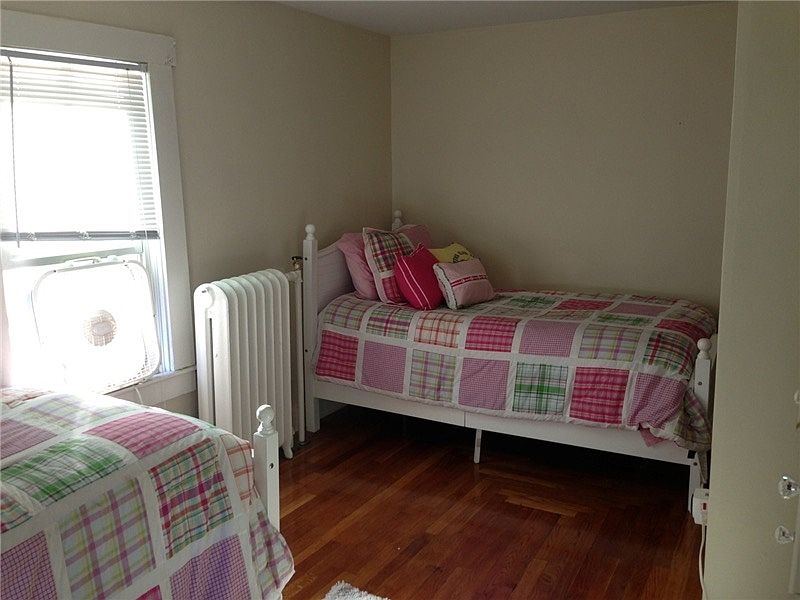 2nd image of 21 Simmons St #1