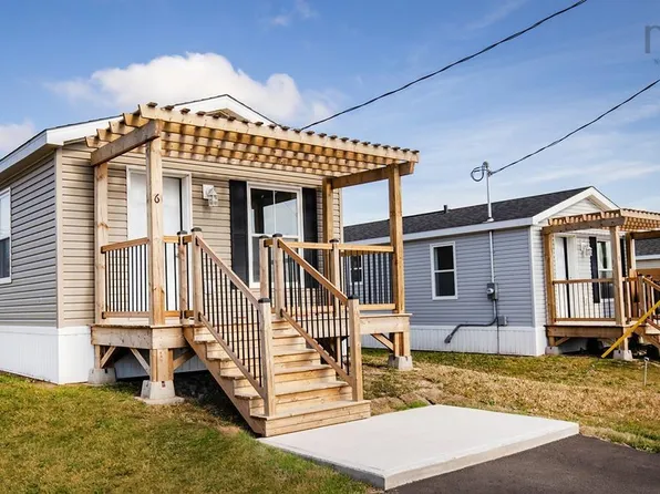 8 Oakwood Path #18, Amherst, NS B4H 0B4