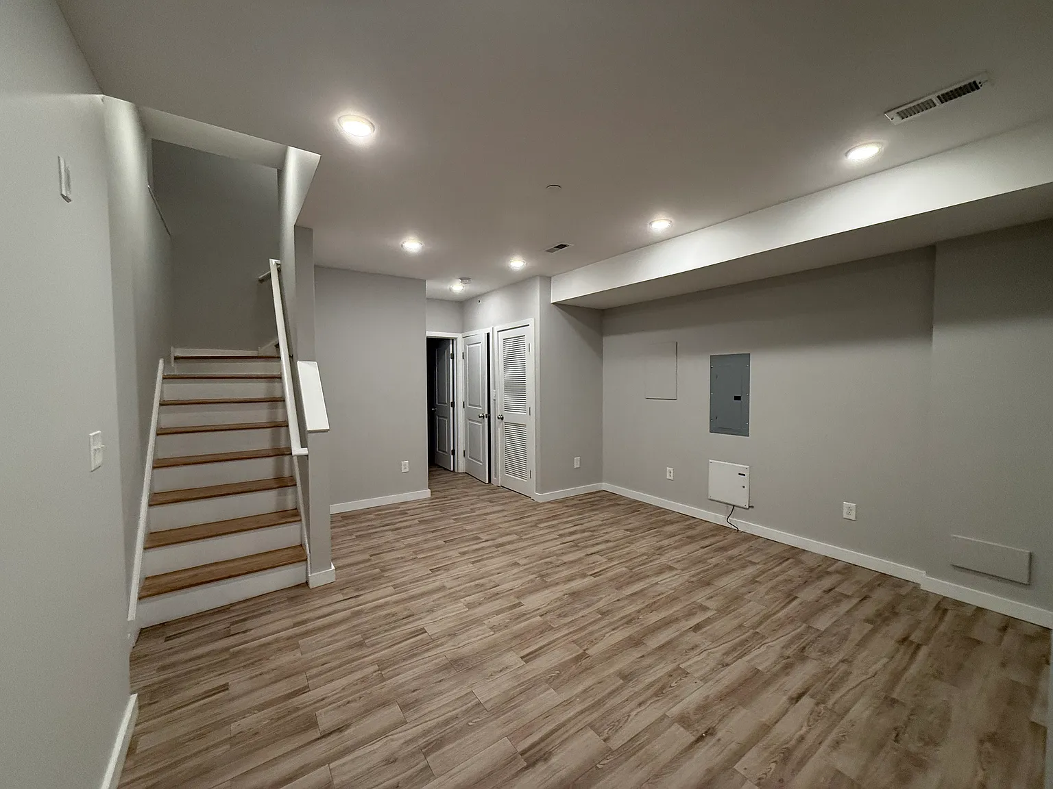 3 bed, 1500 sqft, $2,100 — Photo 4