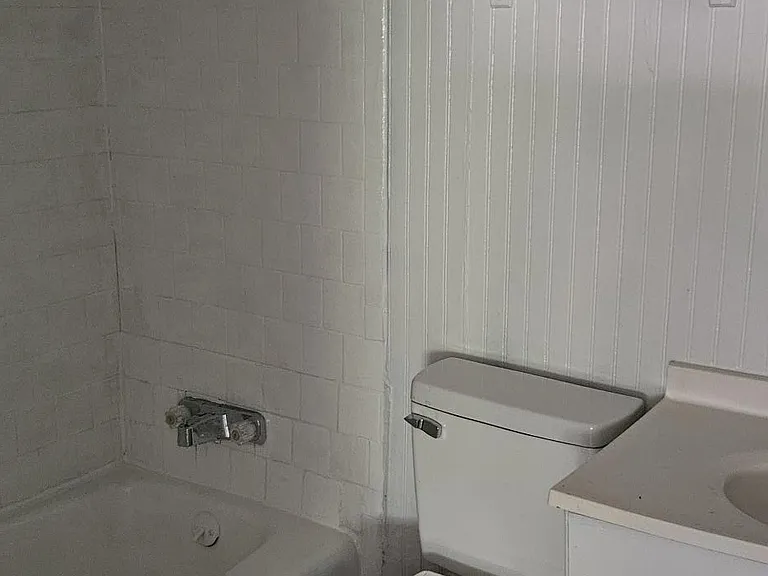 708 Lincoln Dr — Photo 5