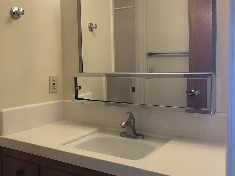 222 Laine St — Photo 28