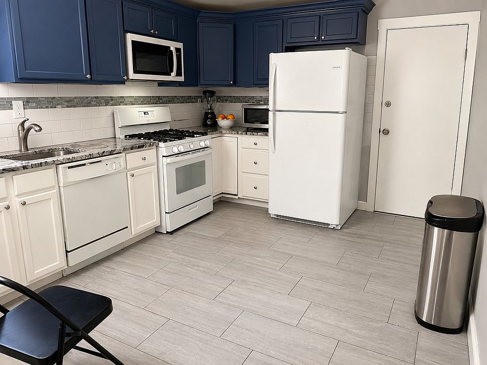 1st image of 62 Johnson St #3