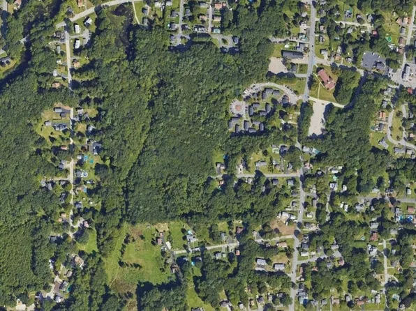 19-20 Williams St, Auburn, MA 01501