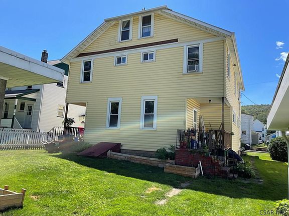 3rd image of 194-196 Blaine St