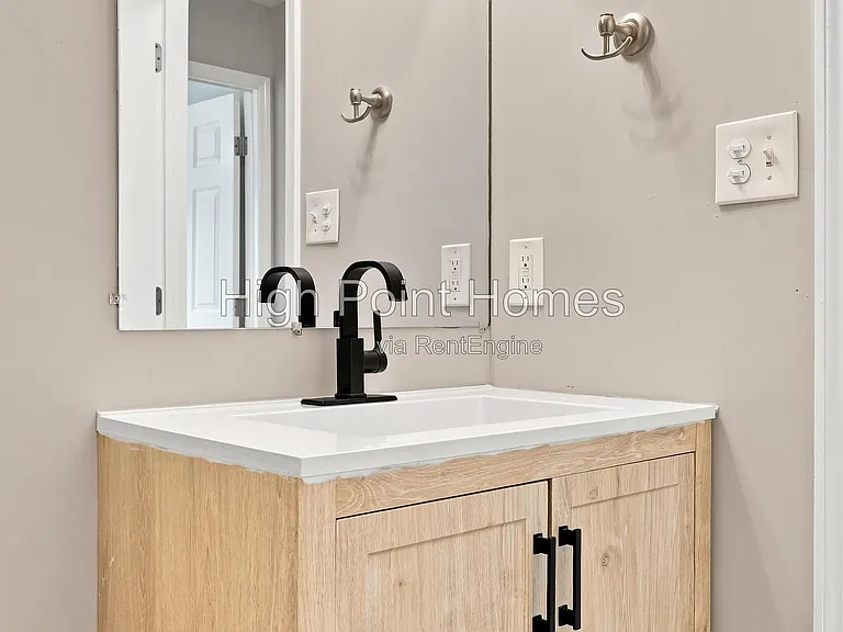 3408 Jones St #1 — Photo 18