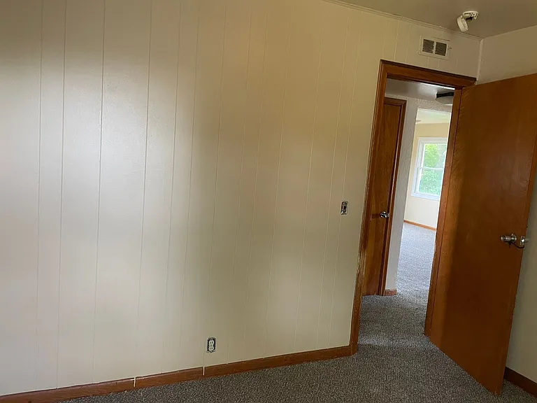 2416 Brookline Ave — Photo 11
