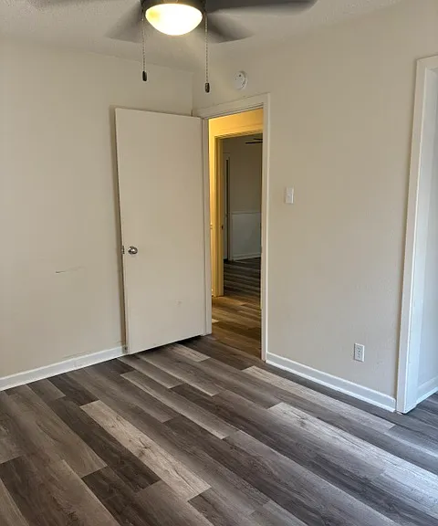 942 Forrest Ave — Photo 10