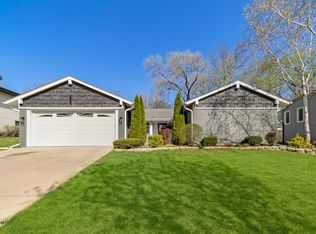 257 Fremont Ct, Bloomingdale, IL