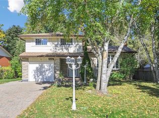 544 Glen Manor Blvd, Waterloo, ON N2L 4T6