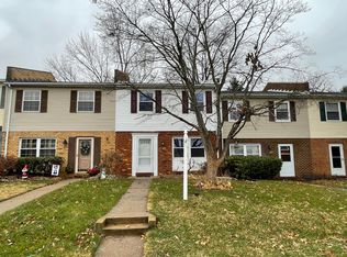 28 Hillside Ct, Westminster, MD 21157